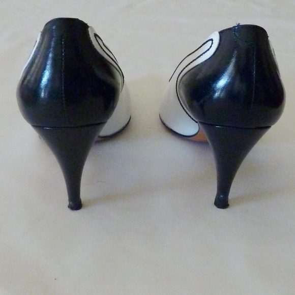 Vintage Evan Picone Navy and White Heels EUC - Picture 6 of 8